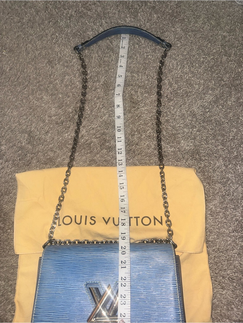 Louis Vuitton Epi Twist MM Denim Light Blue Shoulder Crossbody Bag - Picture 5 of 16